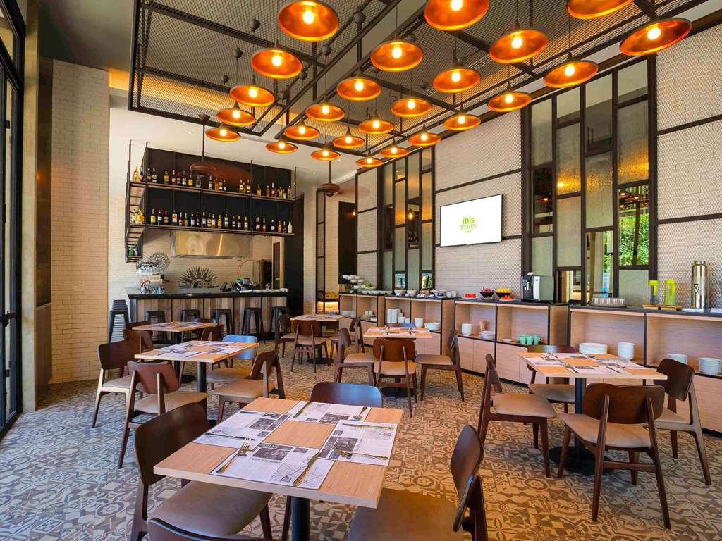 Ibis Styles Siem Reap Hotell Restaurang bild