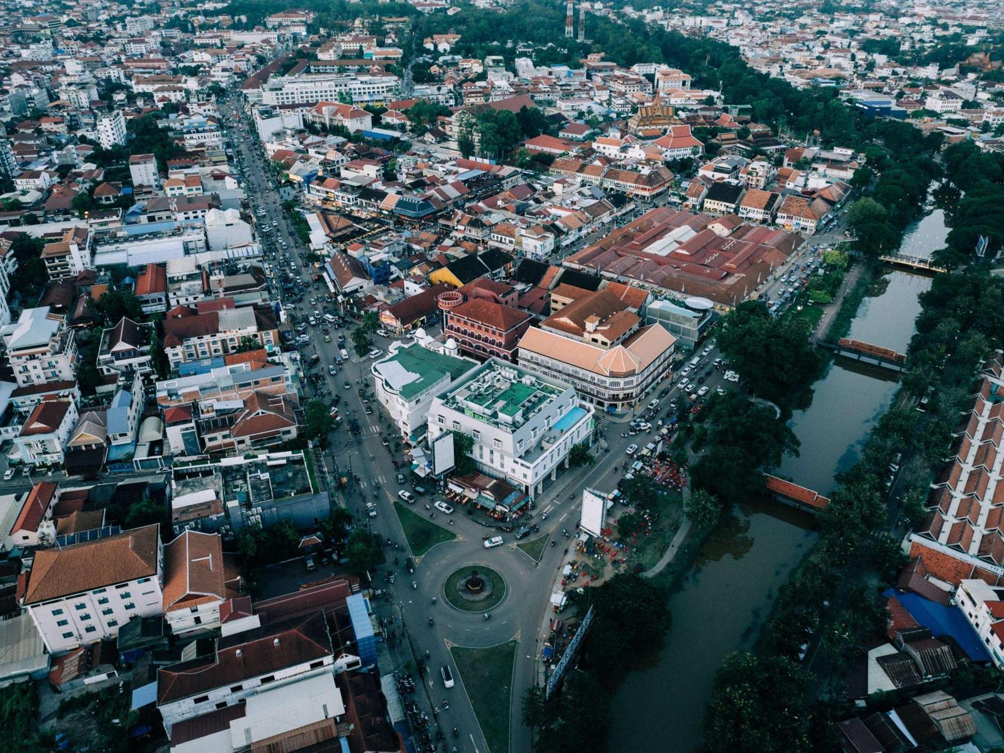 Ibis Styles Siem Reap Hotell Exteriör bild